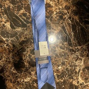 New Men's Van Heusen Patterned Tie